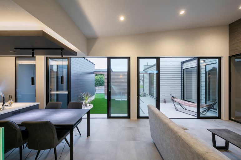 https://joy-house.info