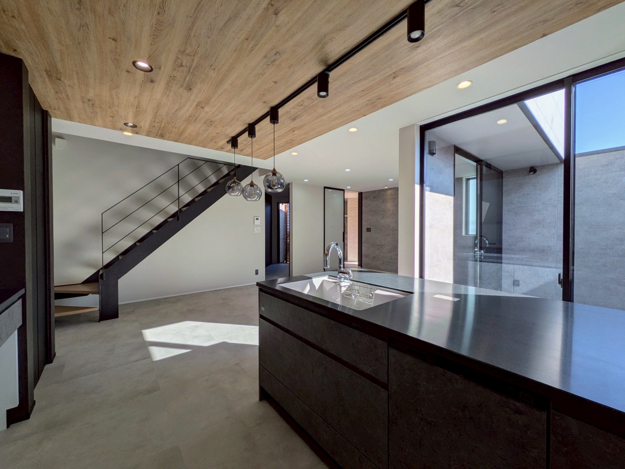 https://joy-house.info