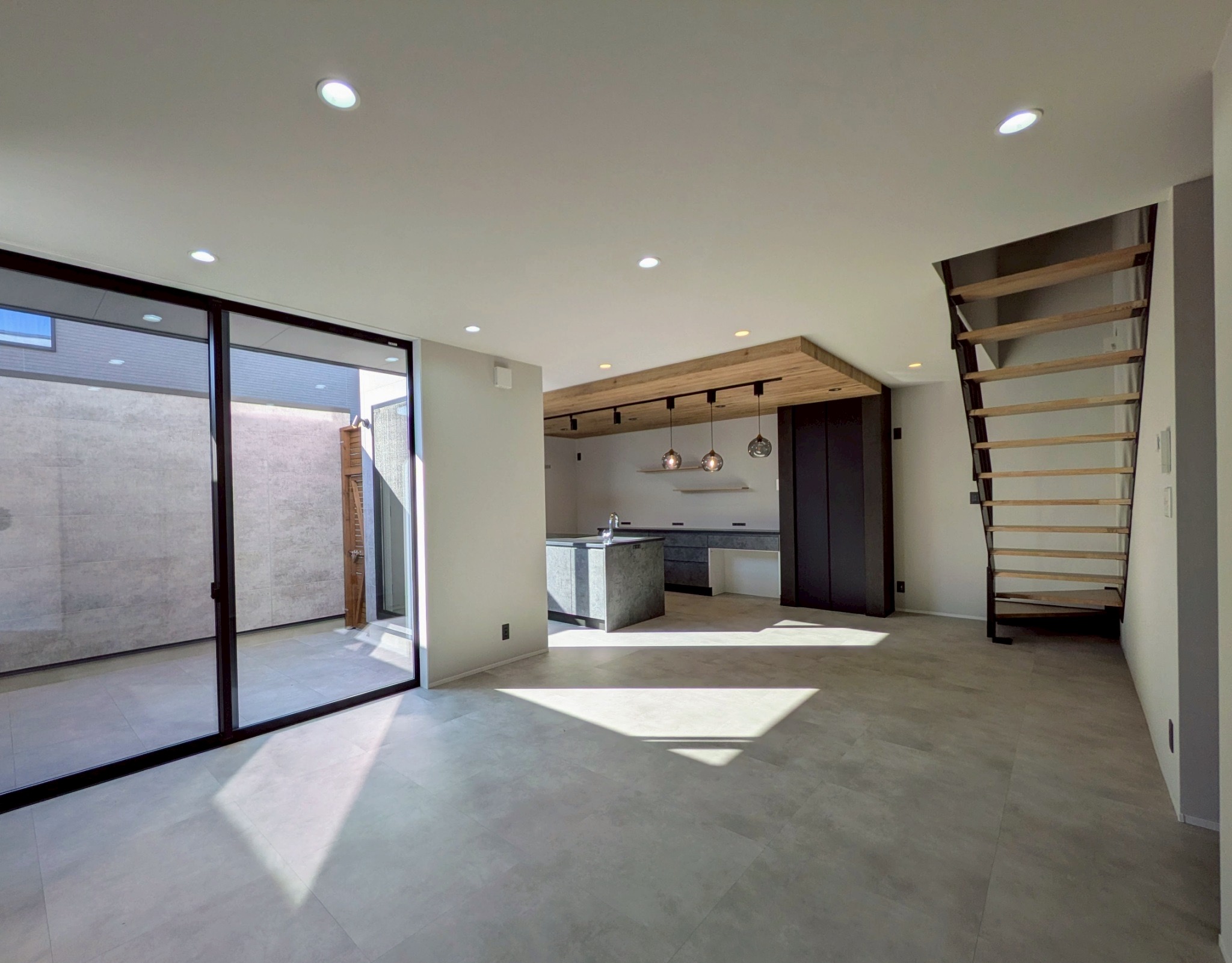 https://joy-house.info
