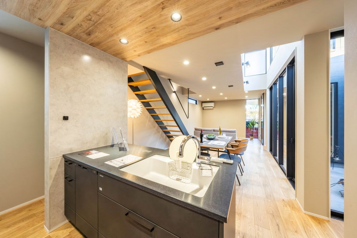 https://joy-house.info
